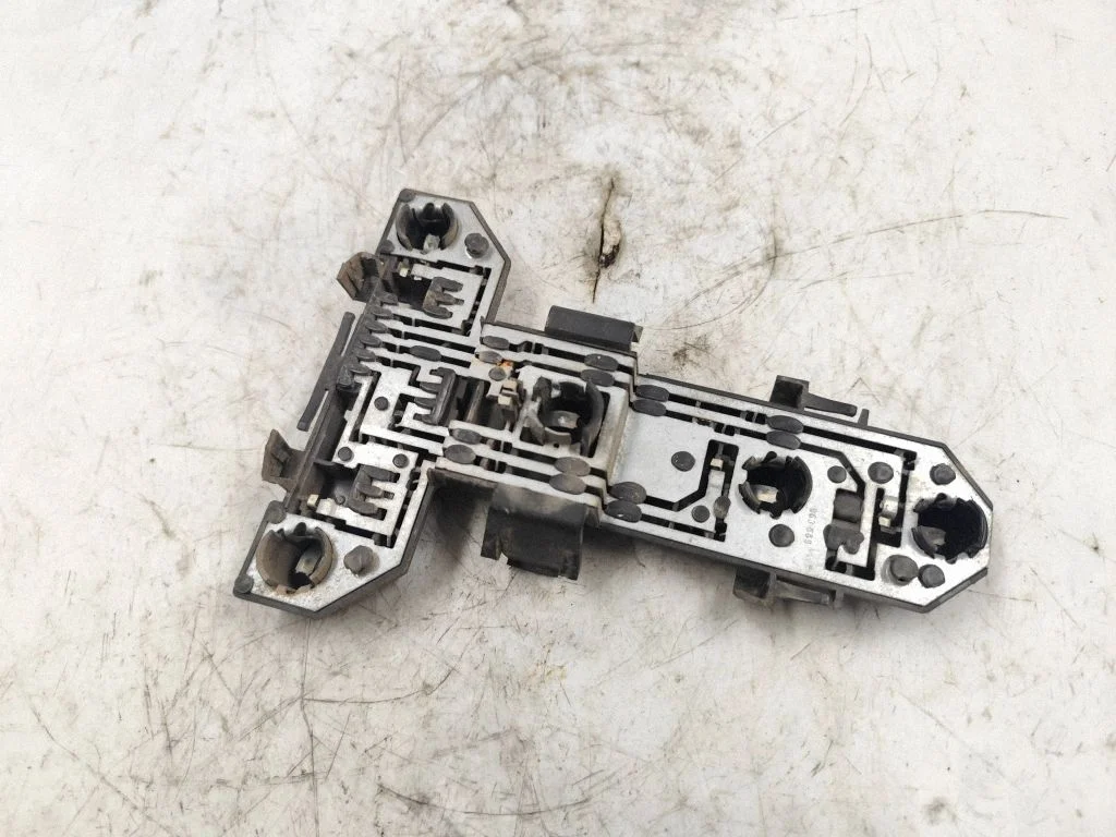Tail light bulb cover holder 1J5945257