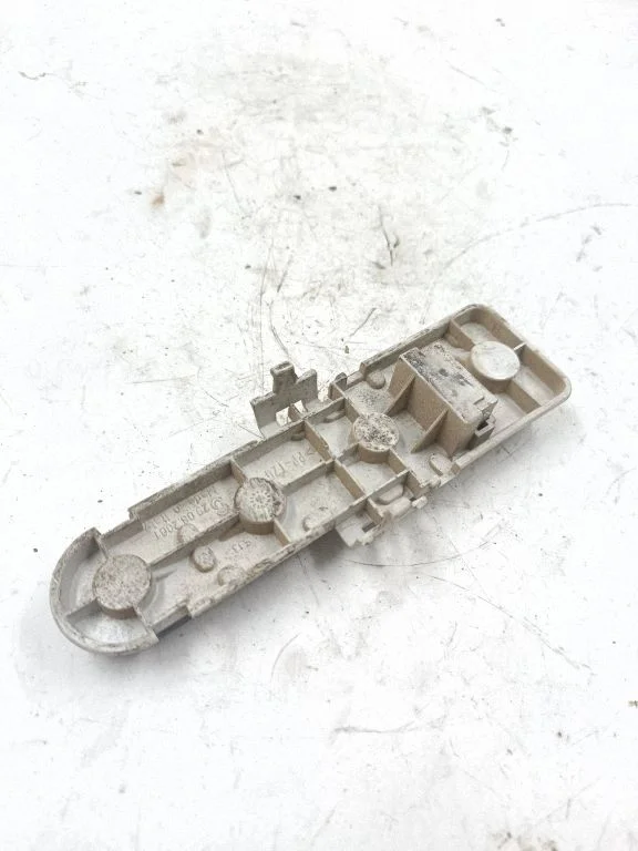 Tail light bulb cover holder 8D9945257