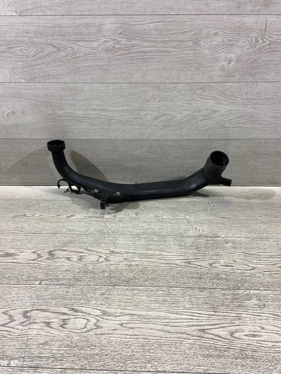 Air intake duct part – BMW 5 Series E60 E61 (2004-2010)