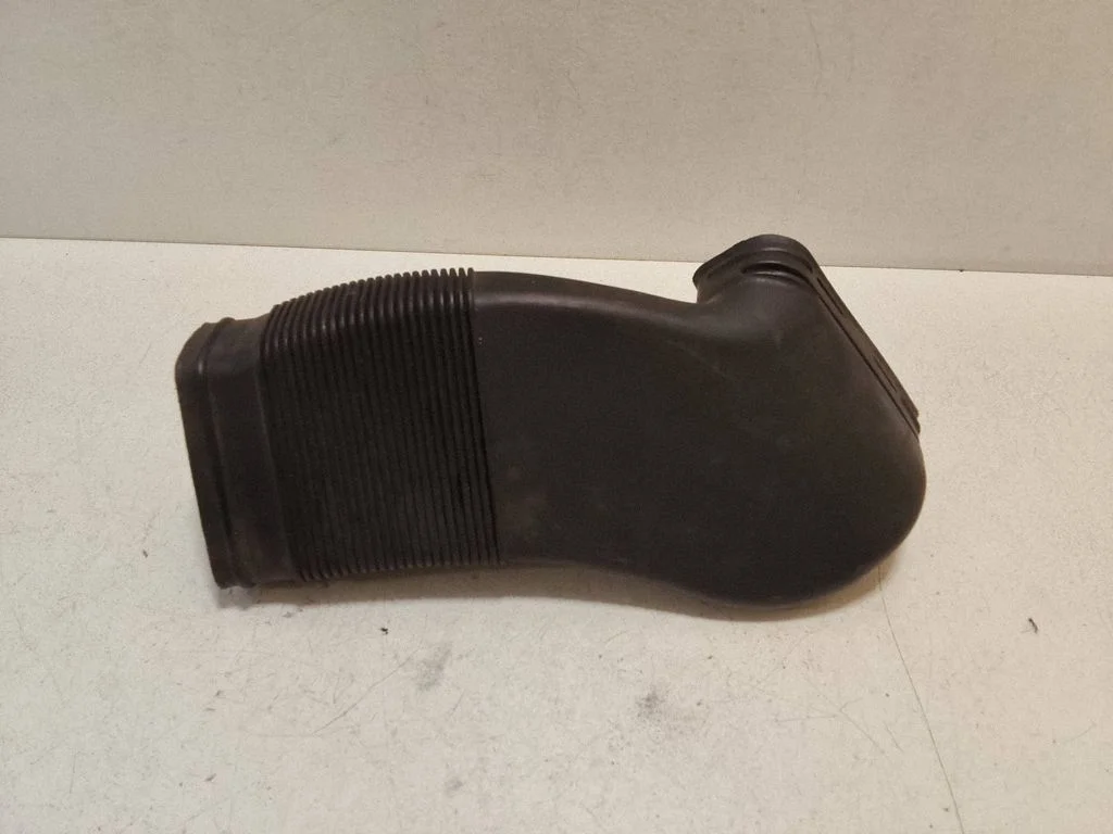 Air intake duct part 8D0129617E