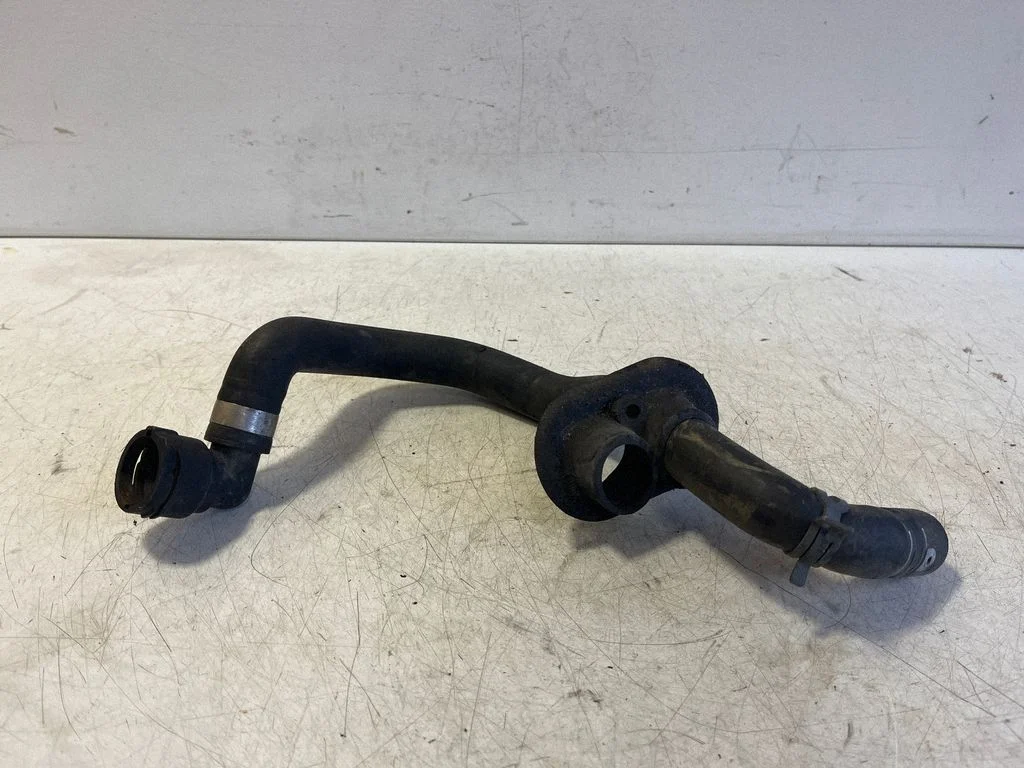 Engine coolant pipe/hose – Volkswagen Passat B5.5 (2001-2005)