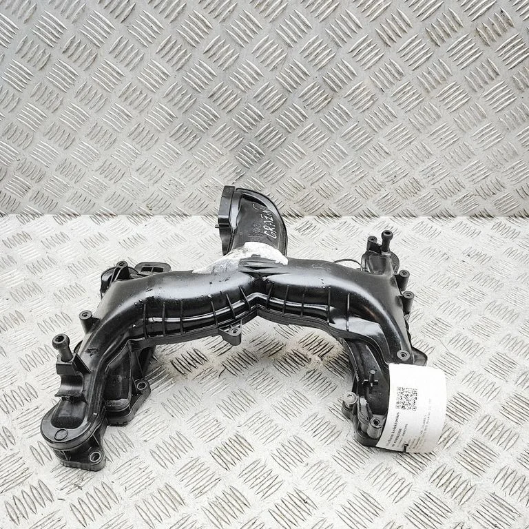 Intake manifold – Volkswagen Touareg II (2010-2018)