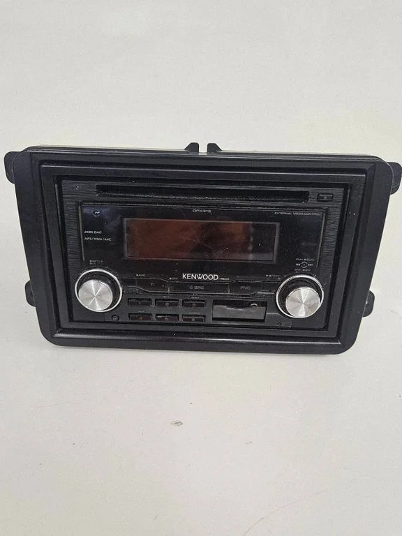 Raadio / CD/DVD-mängija / navigatsioon KENWOOD