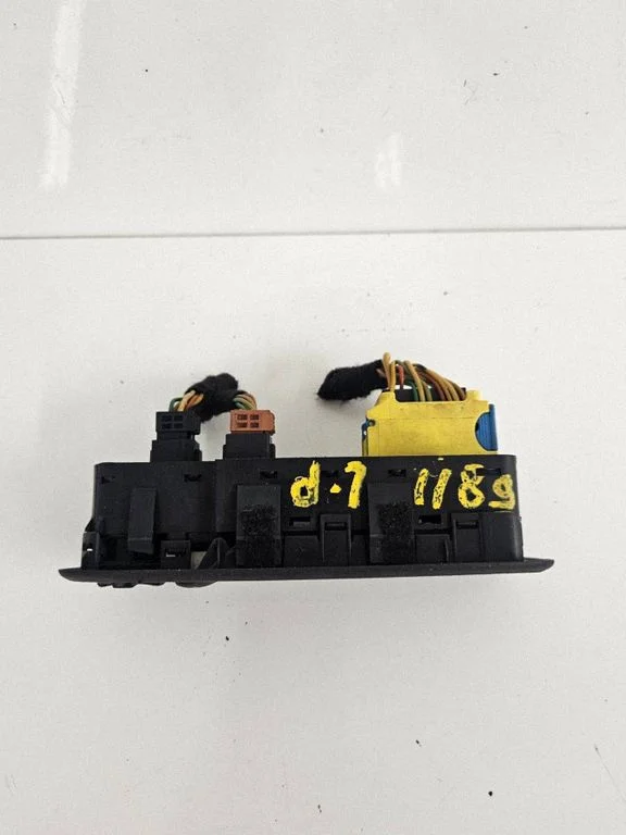 Electric window control switch 96599975XT