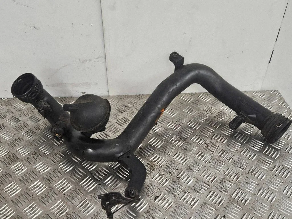 Intercooler hose/pipe 1K0145770AA