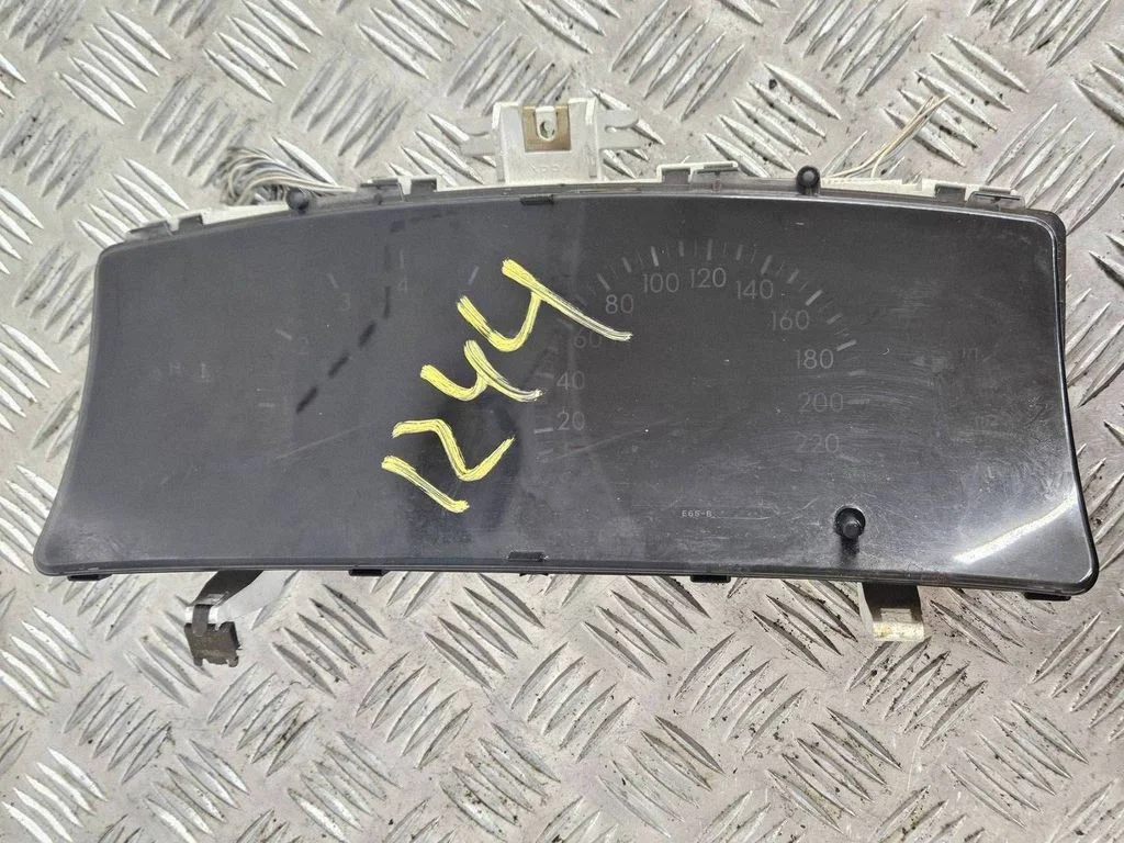 Speedometer (instrument cluster) 8380013150