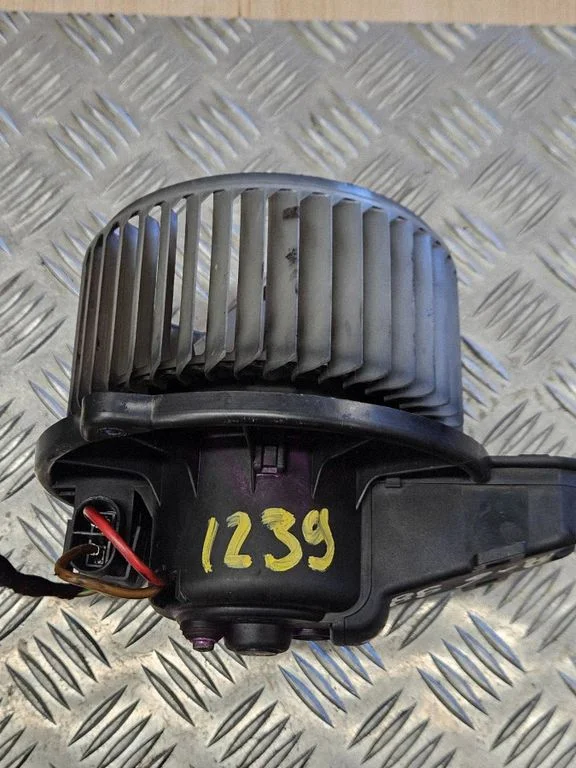 Krāsniņas ventilators/pūtējs 0130111202