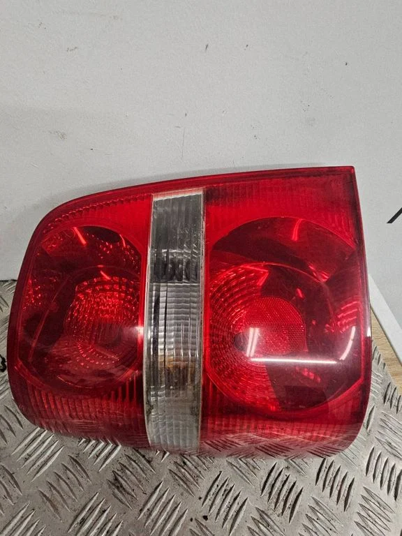 Rear/tail lights 1T0945096