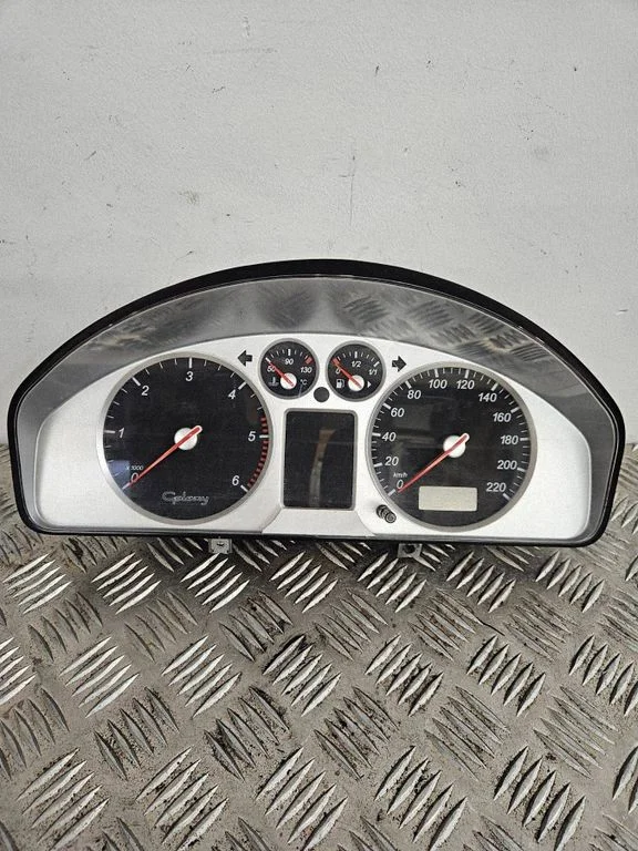 Spidometrs (instrumentu panelis) 7M5920800H