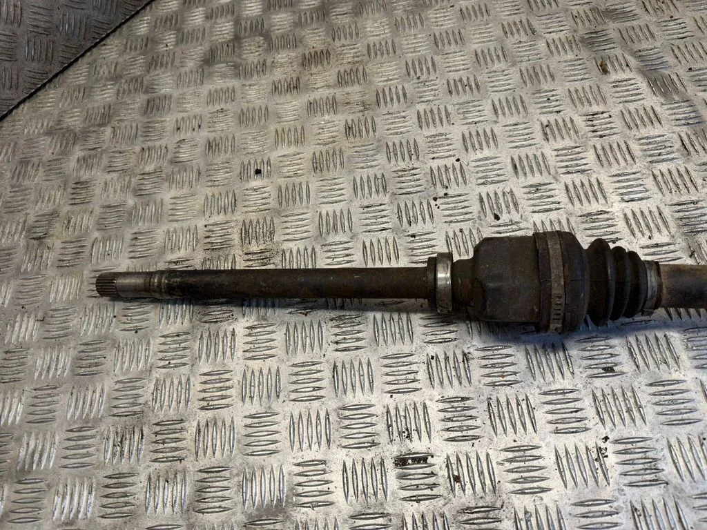 Front driveshaft 3273LR