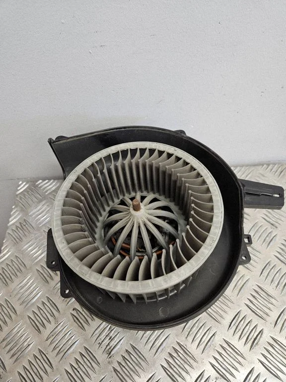 Salongipuhur – Skoda Fabia Mk2 (5J) (2007-2014)