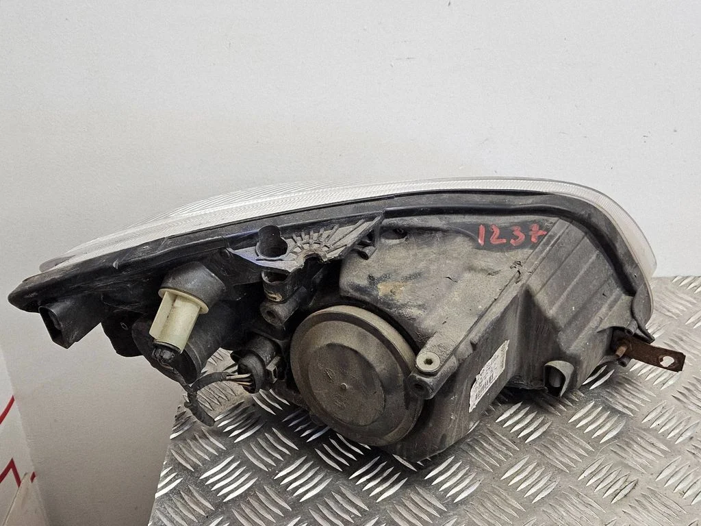 Headlight/headlamp 5J1941015