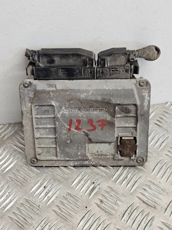 Engine control unit/module 03D906023N