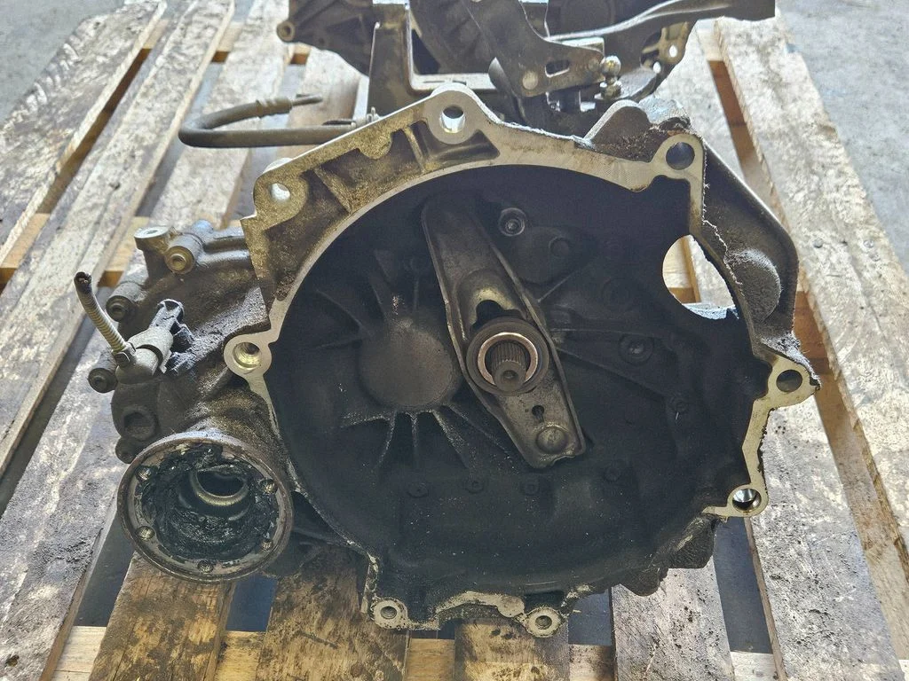 Mechaninė 5 pavarų dėžė