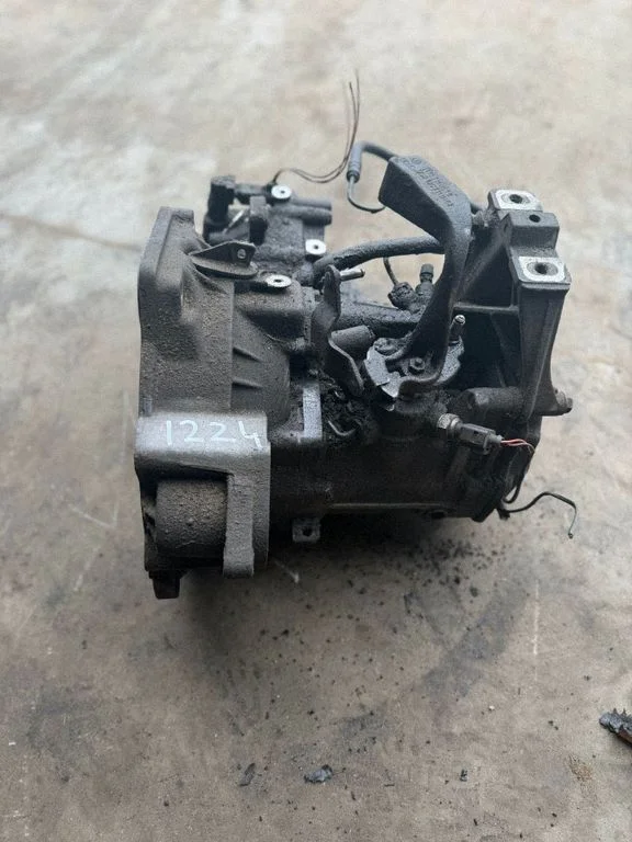 Mechaninė 5 pavarų dėžė
