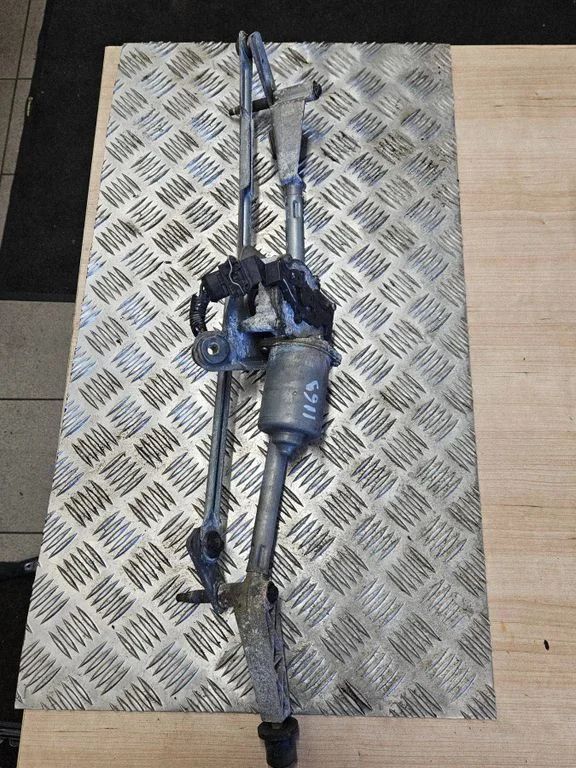 Front wiper linkage and motor 9171899