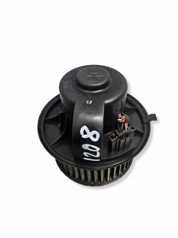 Krāsniņas ventilators/pūtējs 7M1819021