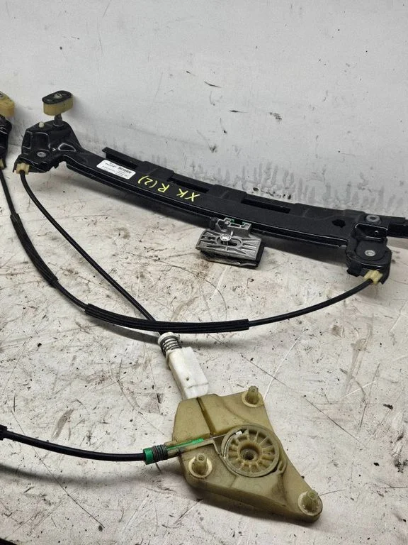 Priekinio el. Lango pakėlimo mechanizmo komplektas