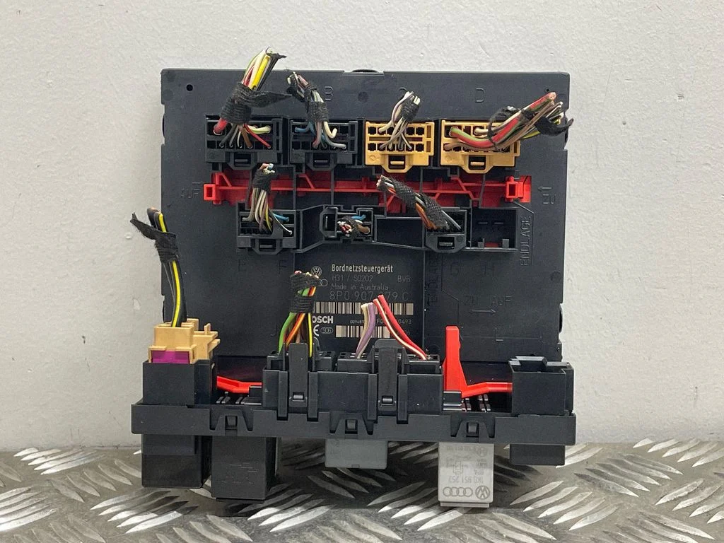 Comfort/convenience module 8P0907279B