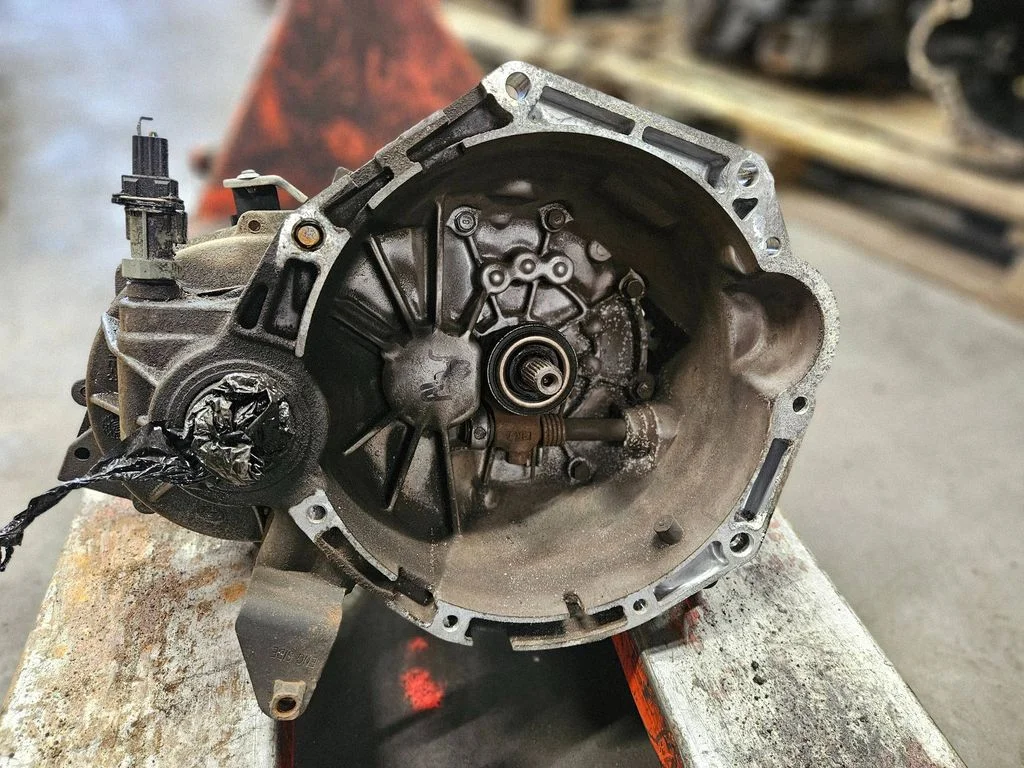 Mechaninė 5 pavarų dėžė