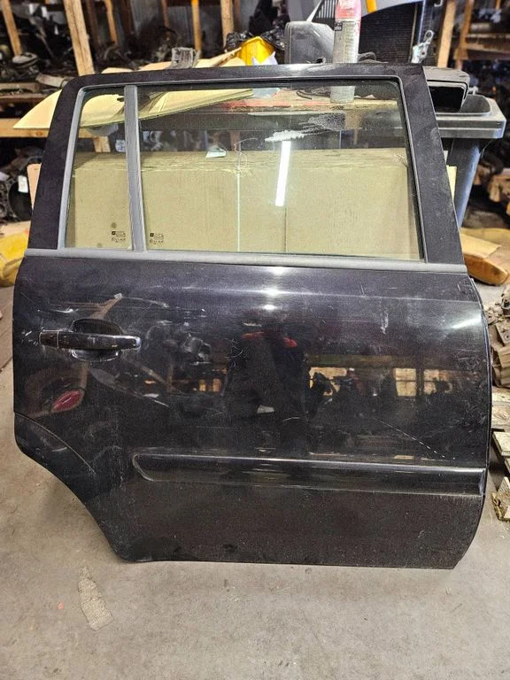 Rear door 13203016