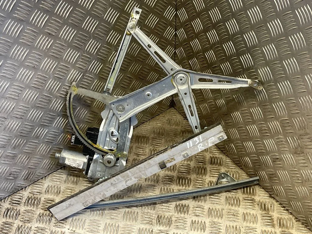 Priekinio el. lango pakėlimo mechanizmo komplektas