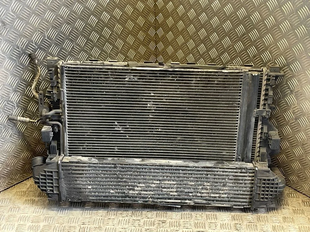 Radiatorių panelė