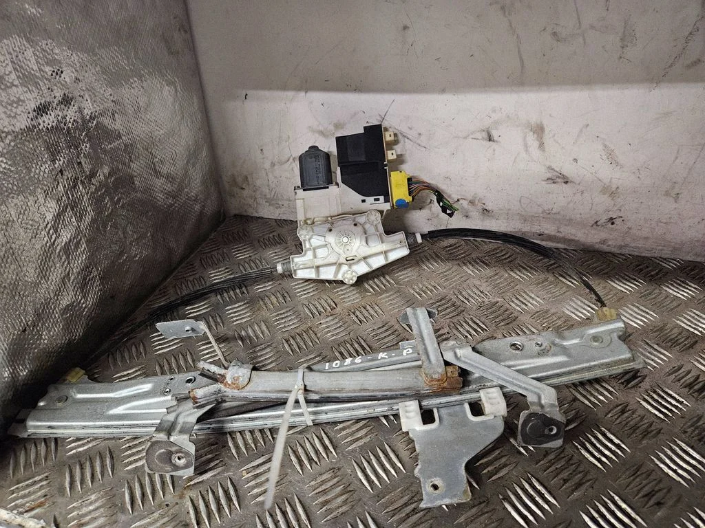 Priekinio el. lango pakėlimo mechanizmo komplektas