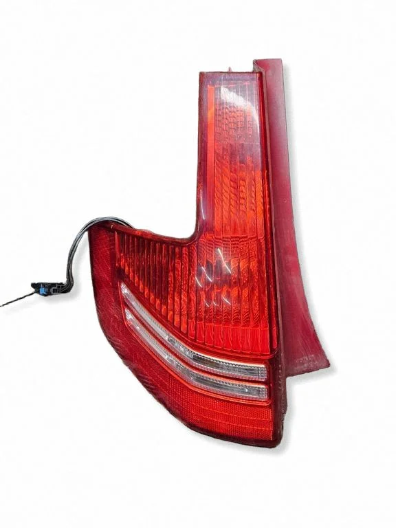 Aizmugurējais lukturis virsbūvē – Citroen C4 I (2004-2010)