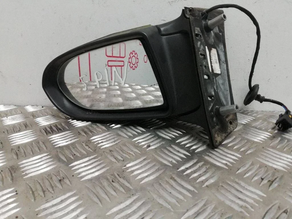 Esiukse elektriline välispeegel 82234