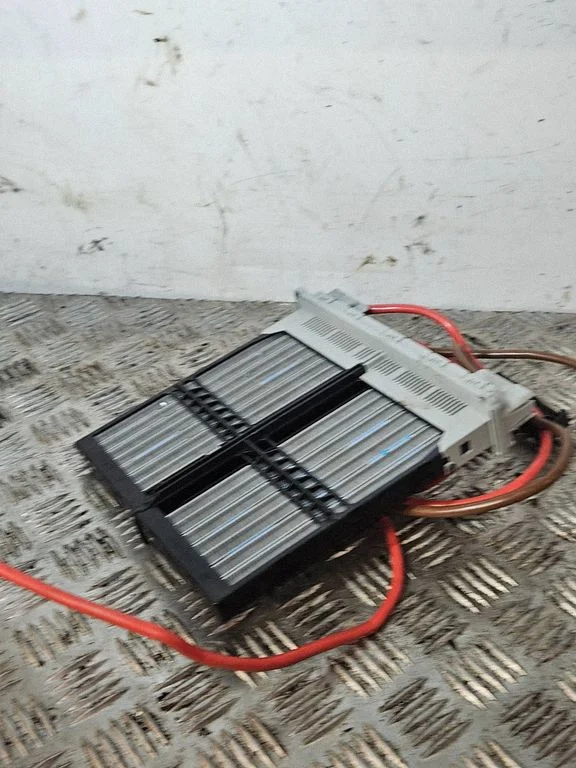 Elektrinis salono pečiuko radiatorius
