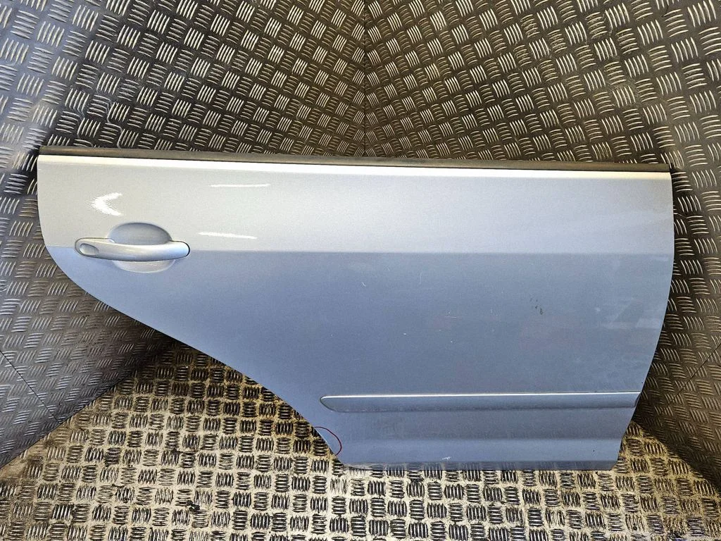 Drzwi tylne 5M0833106B
