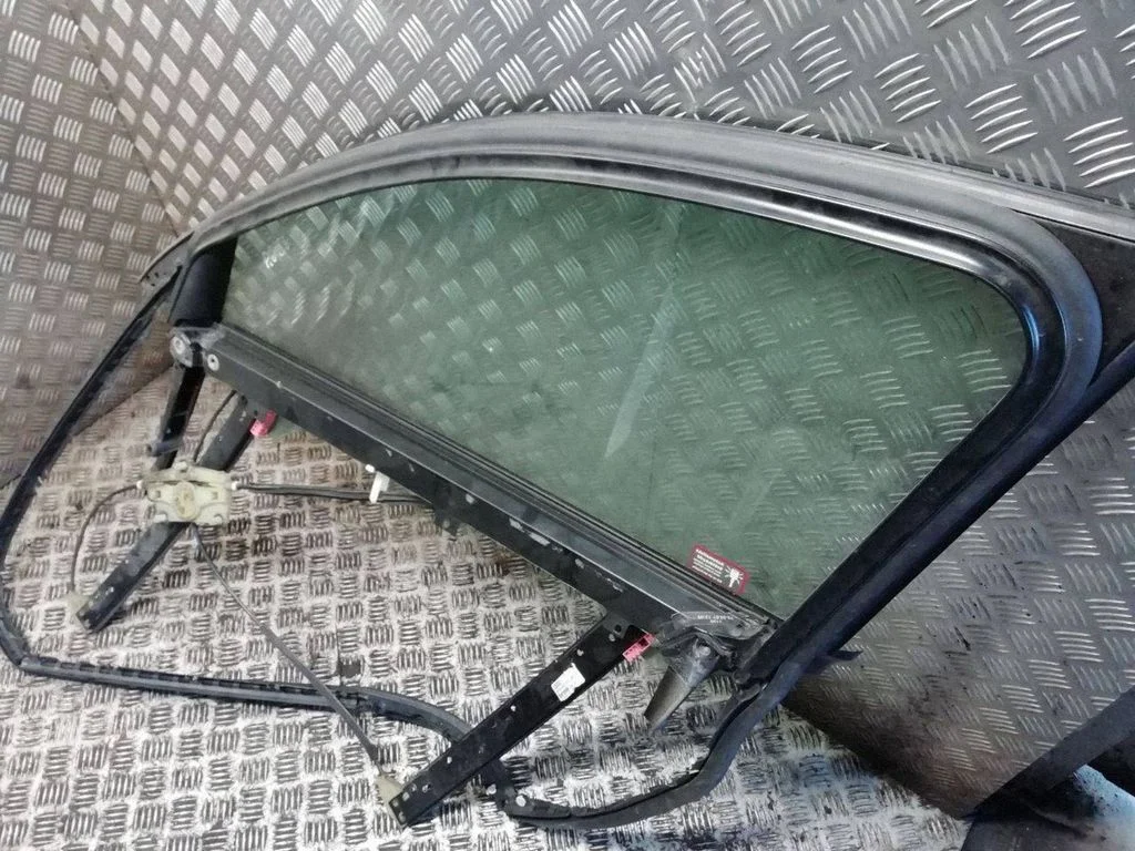Priekinis el. lango pakėlimo mechanizmas be varikliuko