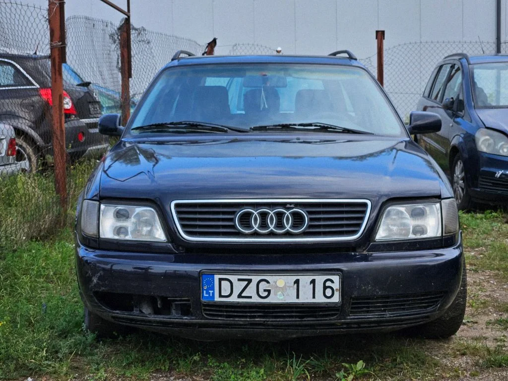 Audi 100