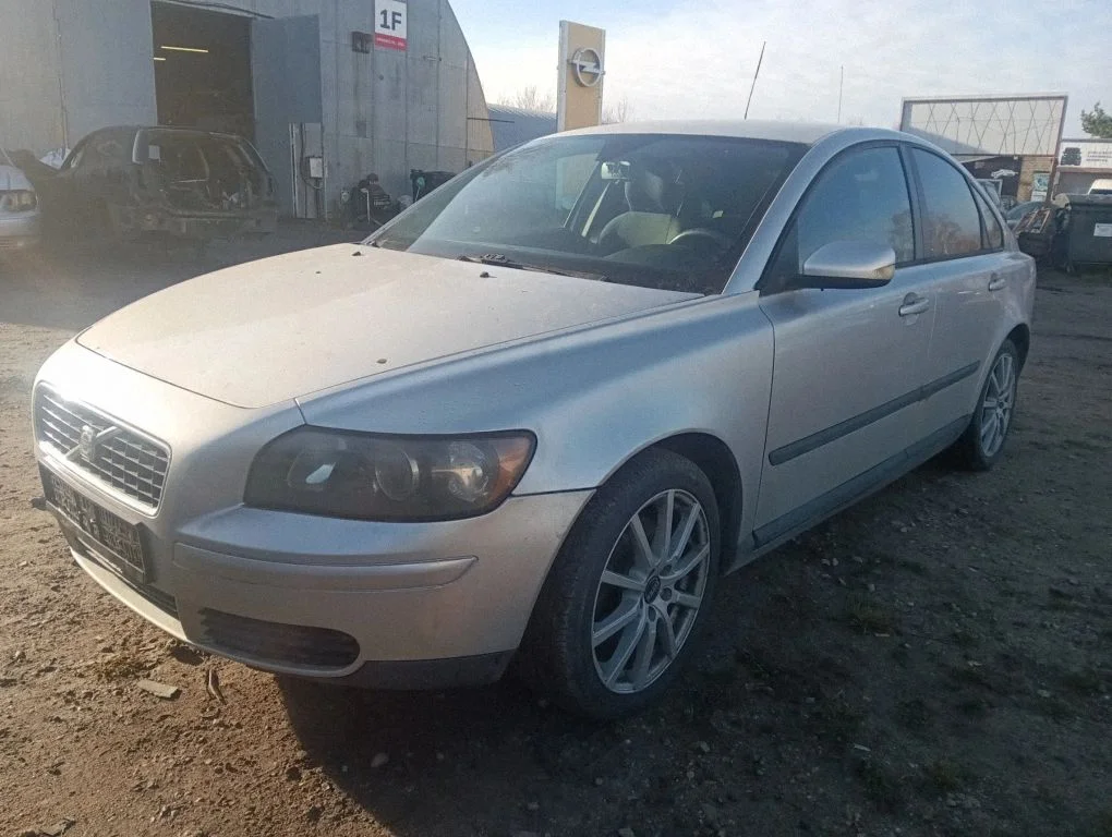 Volvo S40, V40