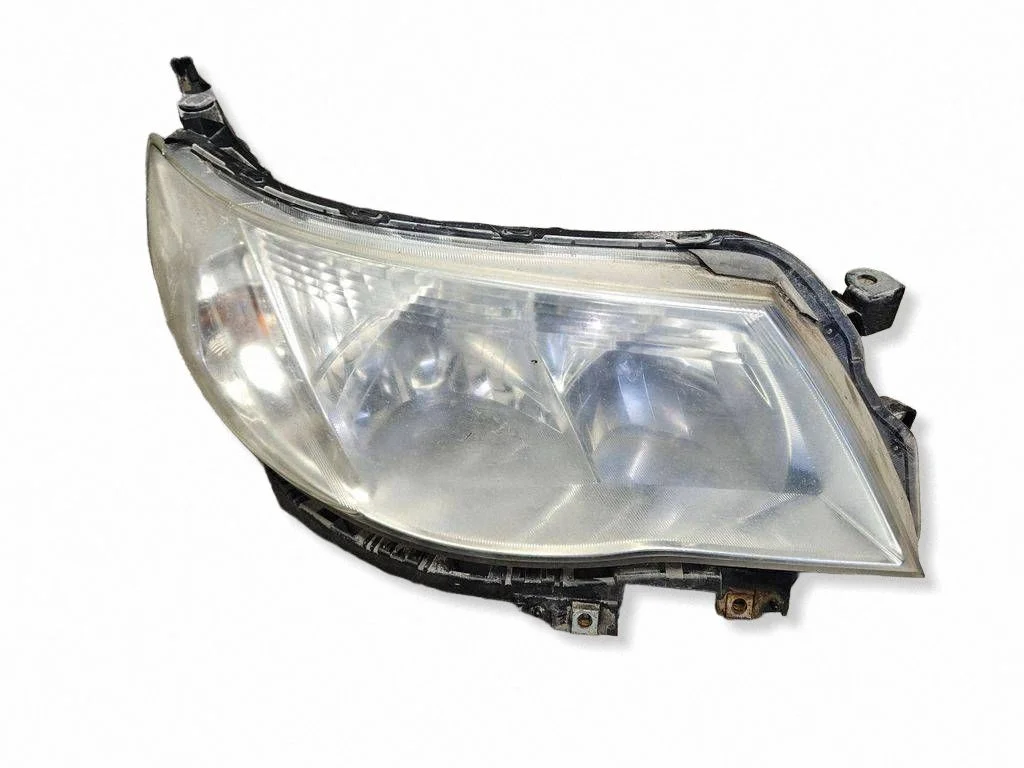 Headlight/headlamp 84001SC123