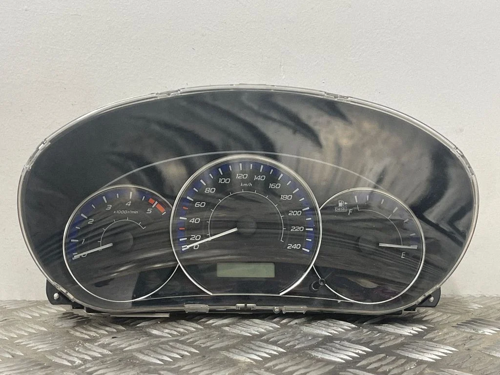 Speedometer (instrument cluster) 0371001