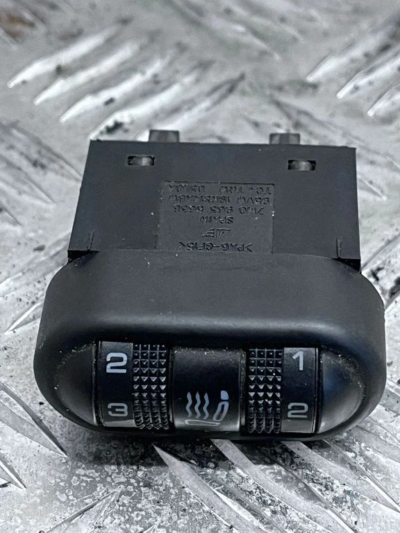 Seat heating switch 7M0963563B