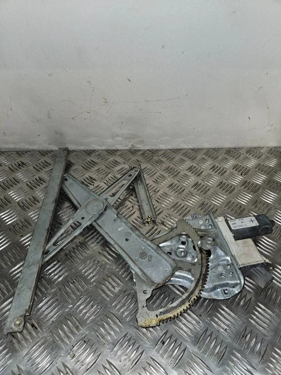 Priekinio el. lango pakėlimo mechanizmo komplektas