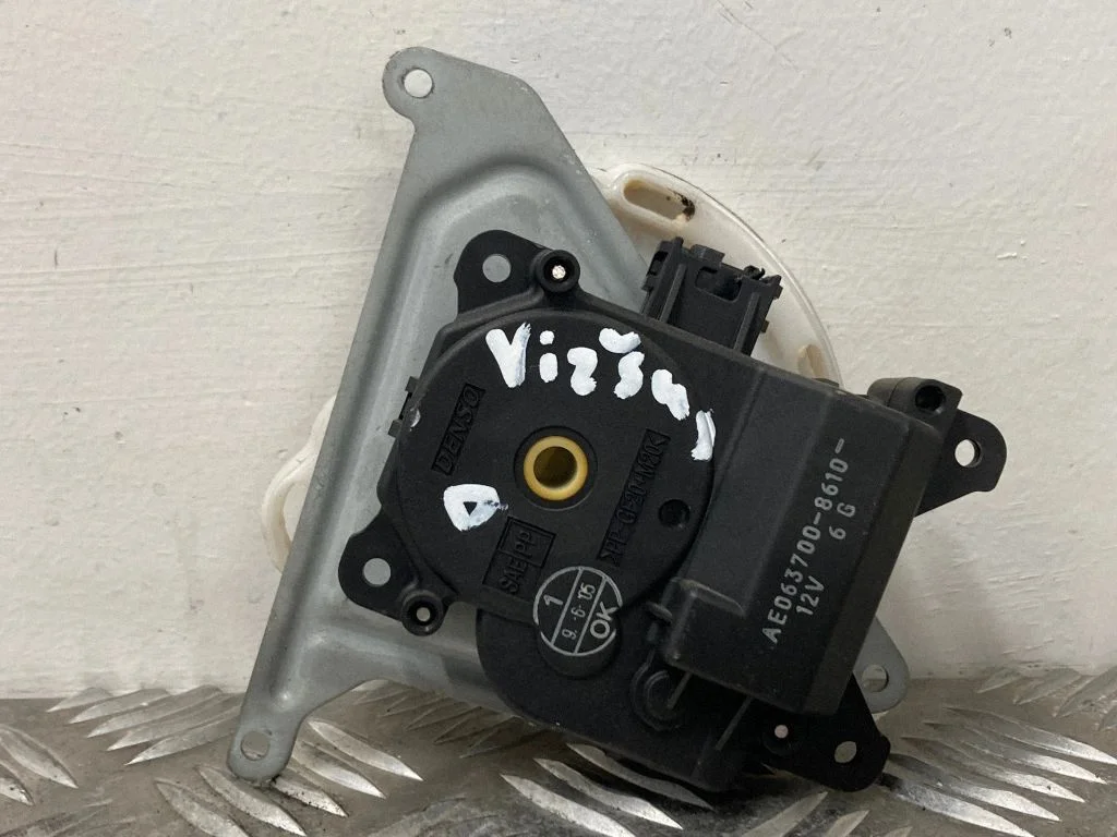 Gaisa aizvara motoriņš/aktuators 0637008610