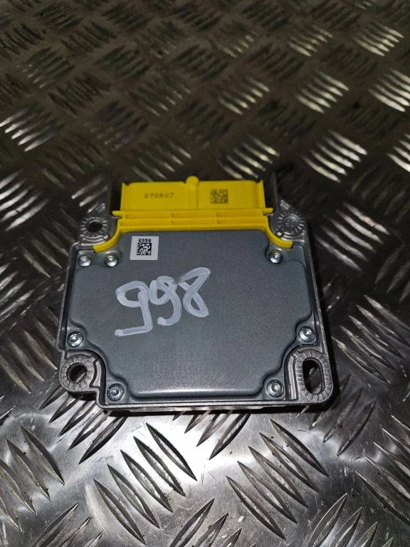 Drošības spilvenu vadības bloks – Audi A4 S4 B7 8E 8H (2005-2008)