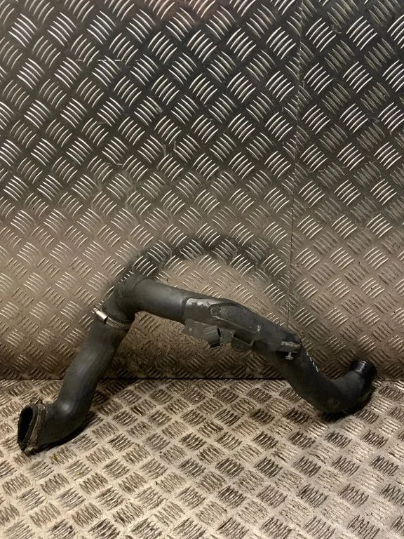 Interkūlerio žarna (-os)/ vamzdelis (-iai)