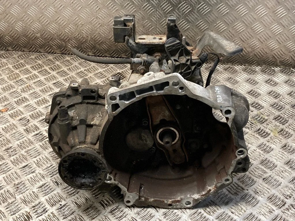 Mechaninė 5 pavarų dėžė