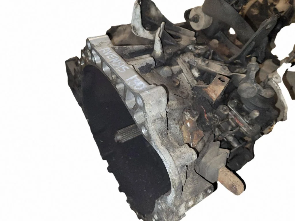 Mechaninė 5 pavarų dėžė