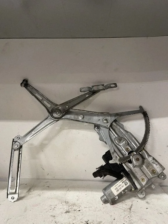 Priekinio el. lango pakėlimo mechanizmo komplektas
