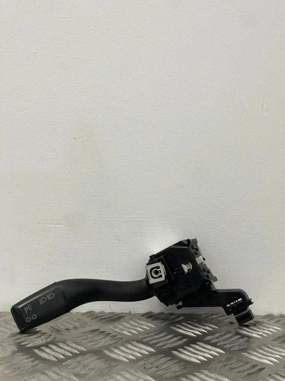 Posūkių/ šviesų rankenėlė