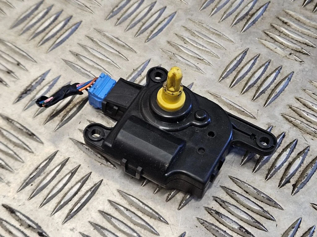 Air flap motor/actuator – Hyundai i30 (2007-2012)