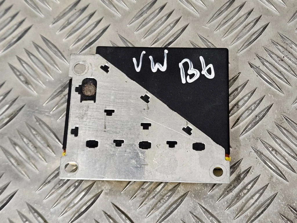 Drošības spilvenu vadības bloks – Volkswagen Passat B6 (2005-2010)