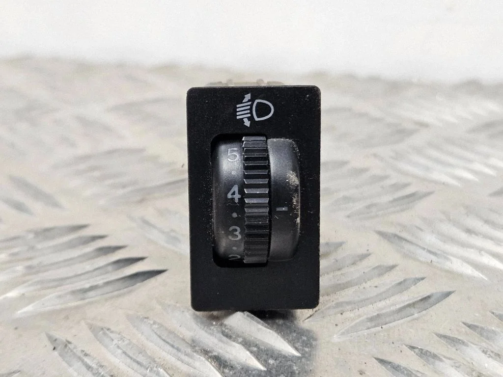 Light switch 11772