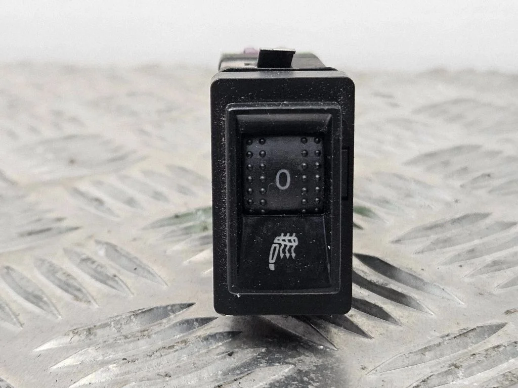 Seat heating switch – Skoda Superb B5 (3U) (2001-2008)